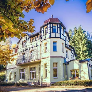 https://hotel-hubertus-karlovy-vary.marianskelaznehotels.net